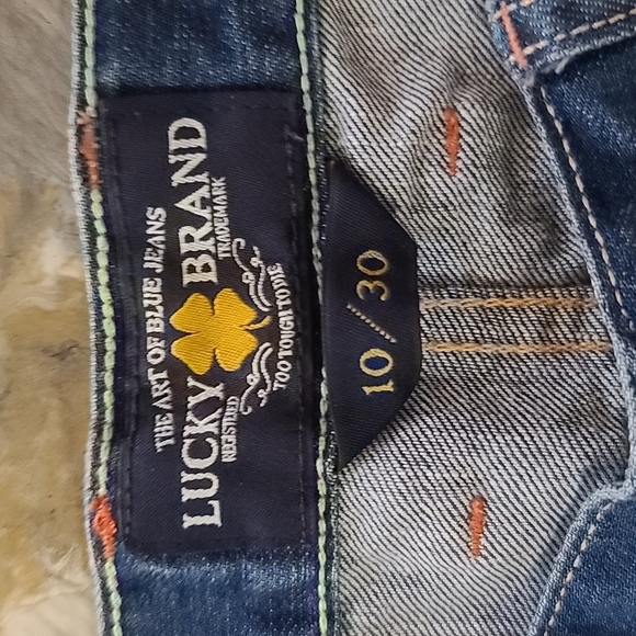 Lucky Brand Woman's Jeans Shorts, Size 10/30, Abby Short. Frayed Bottom - Picture 2 of 7